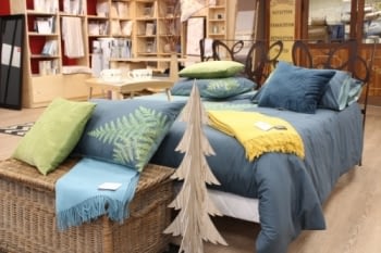 Linge de lit bleu paon